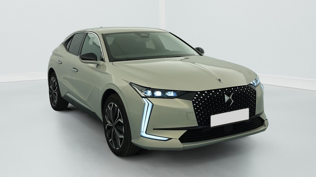 Ds DS4 PureTech 130 EAT8 Etoile – Alcantara