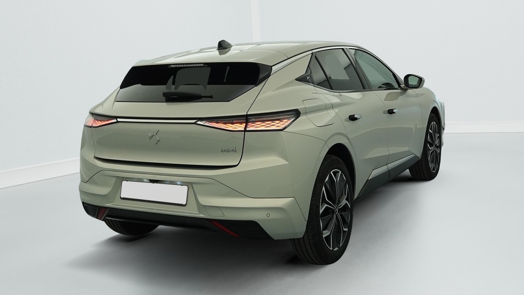 Ds DS4 PureTech 130 EAT8 Etoile – Alcantara