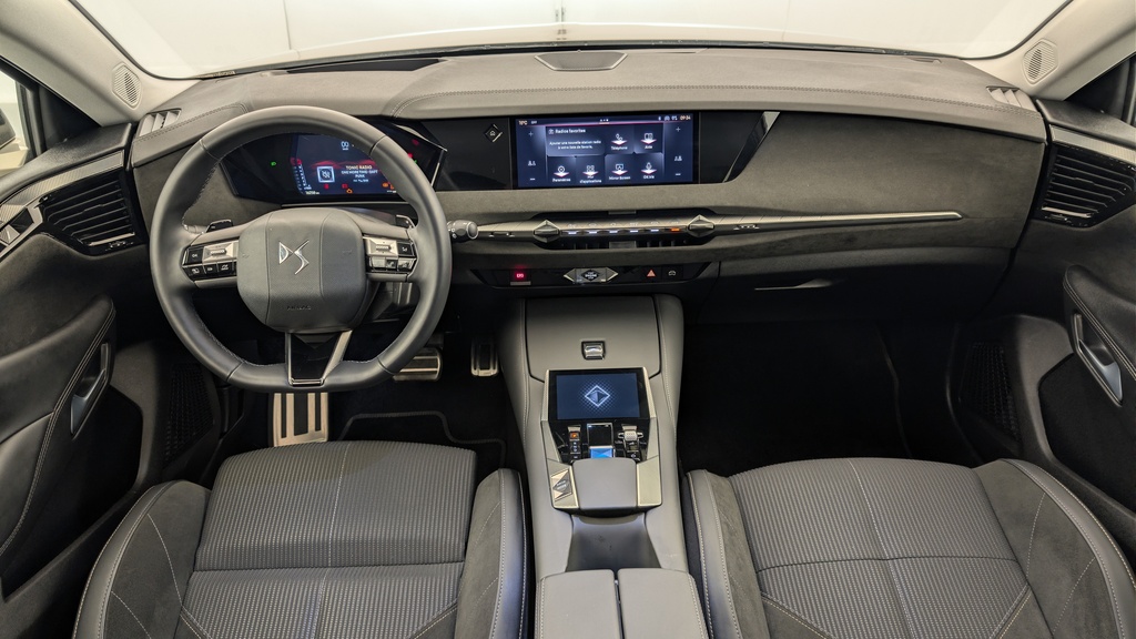 Ds DS4 PureTech 130 EAT8 Etoile – Alcantara