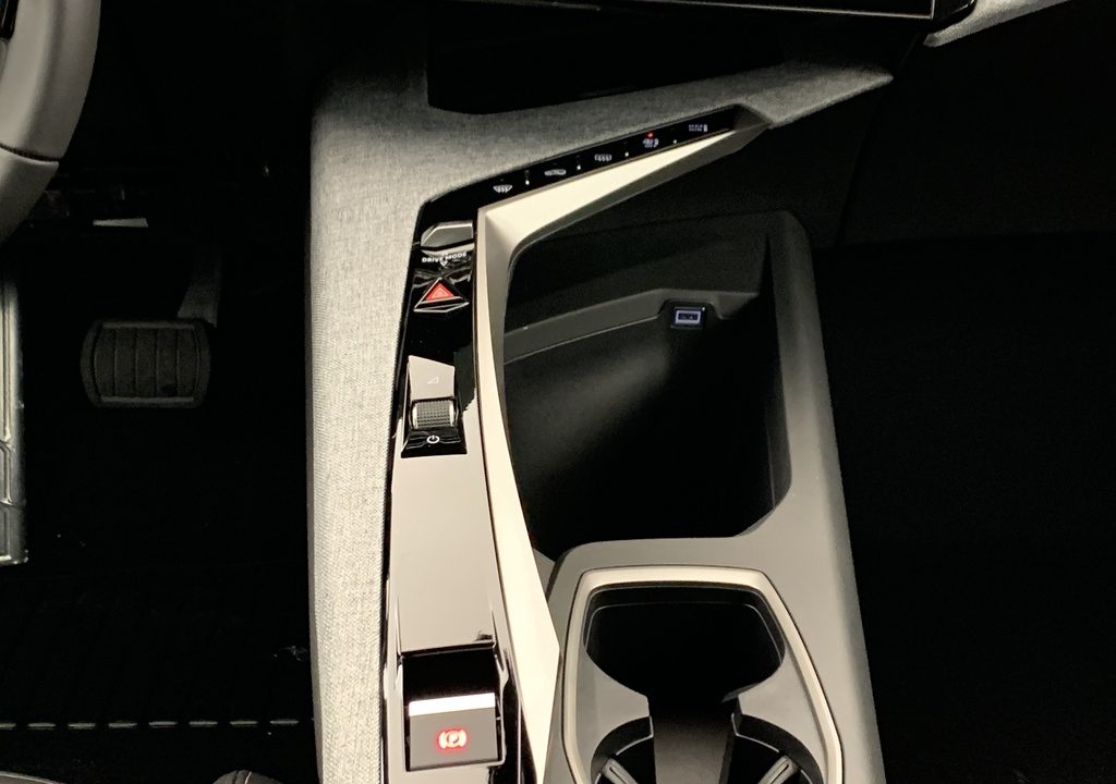 Peugeot 5008 Hybrid 145 e-DCS6 Allure