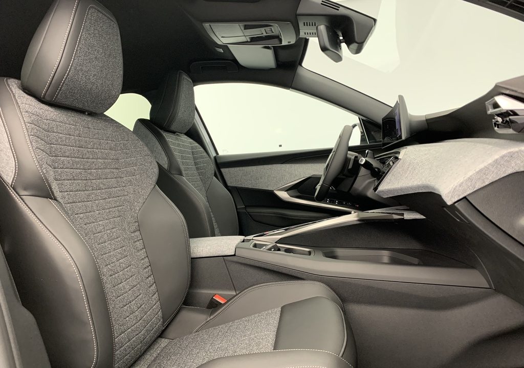 Peugeot 5008 Hybrid 145 e-DCS6 Allure