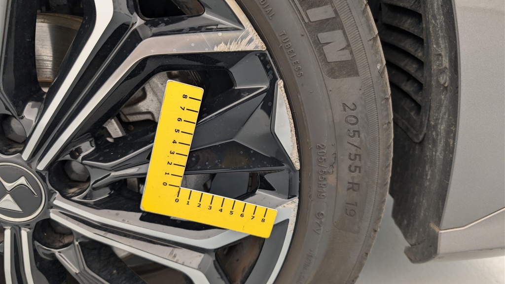 Ds DS4 Hybride 145 e-DCT6 Etoile – Alcantara