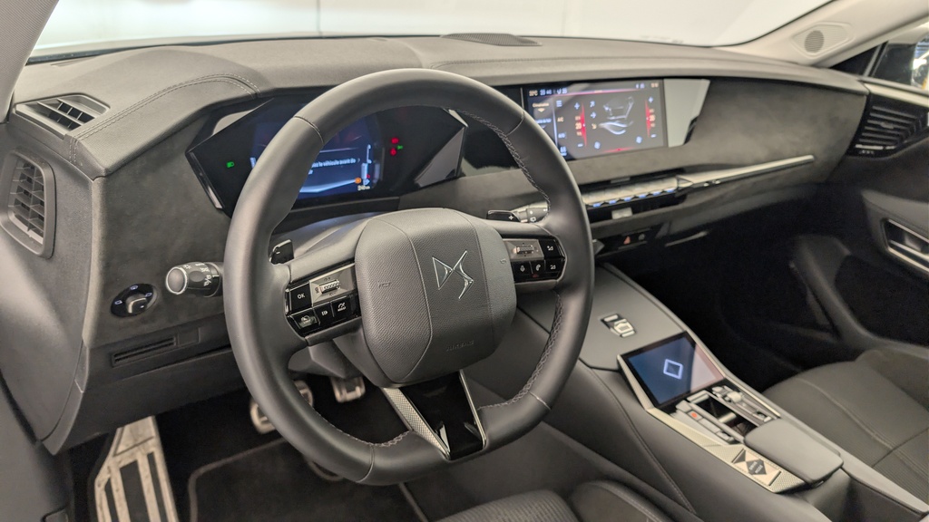 Ds DS4 Hybride 145 e-DCT6 Etoile – Alcantara