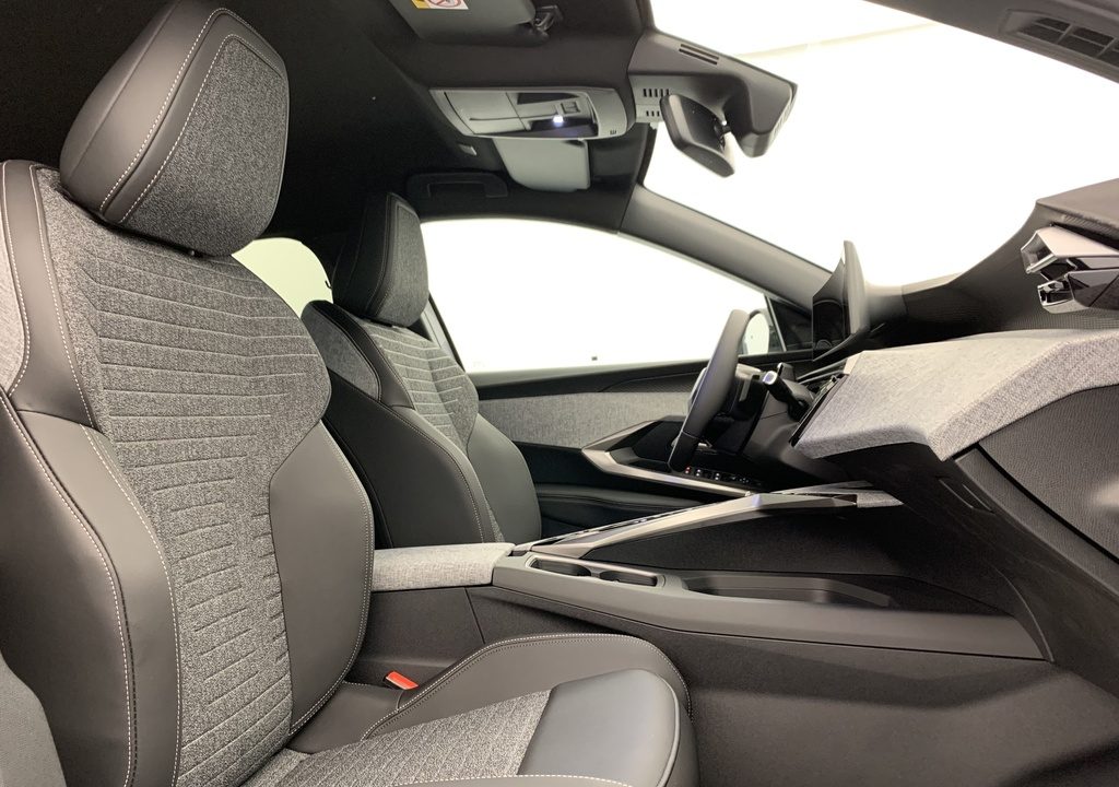 Peugeot 5008 HYBRID 145 CH E-DCS6 ALLURE