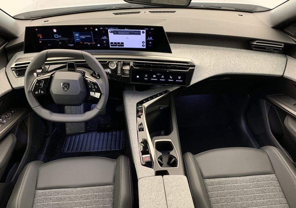 Peugeot 5008 HYBRID 145 CH E-DCS6 ALLURE