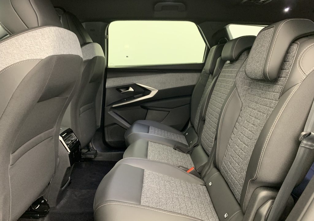 Peugeot 5008 HYBRID 145 CH E-DCS6 ALLURE