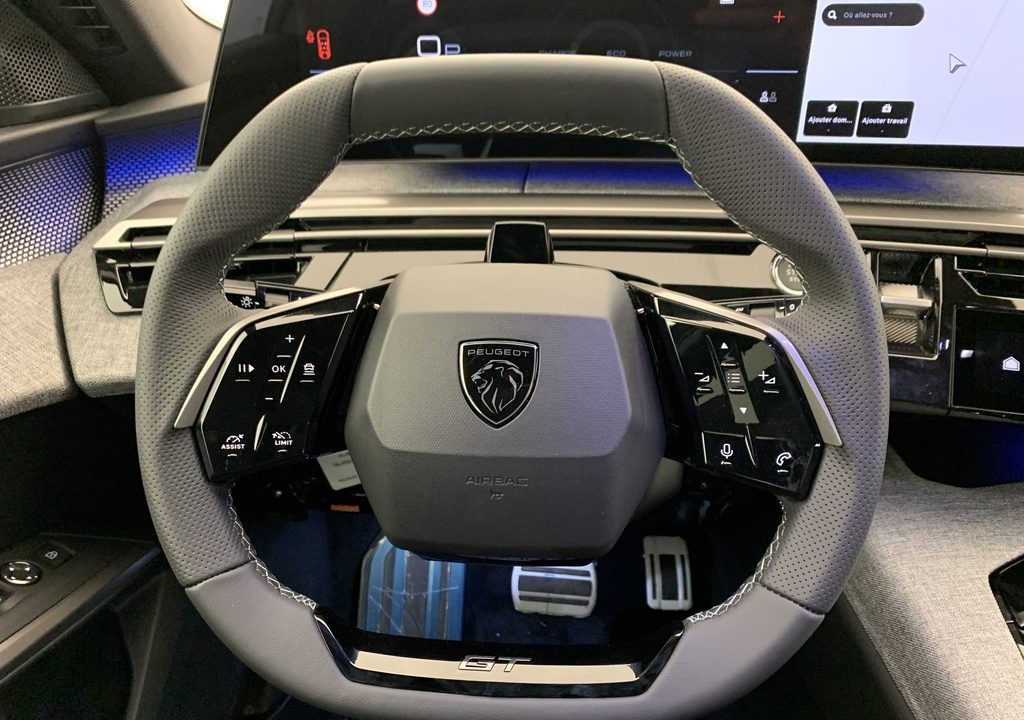 Peugeot 5008 HYBRID 145CH E-DCS6 GT