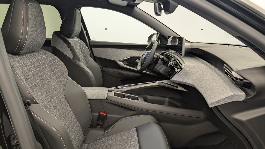Peugeot 5008 HYBRID 145 CH E-DCS6 ALLURE