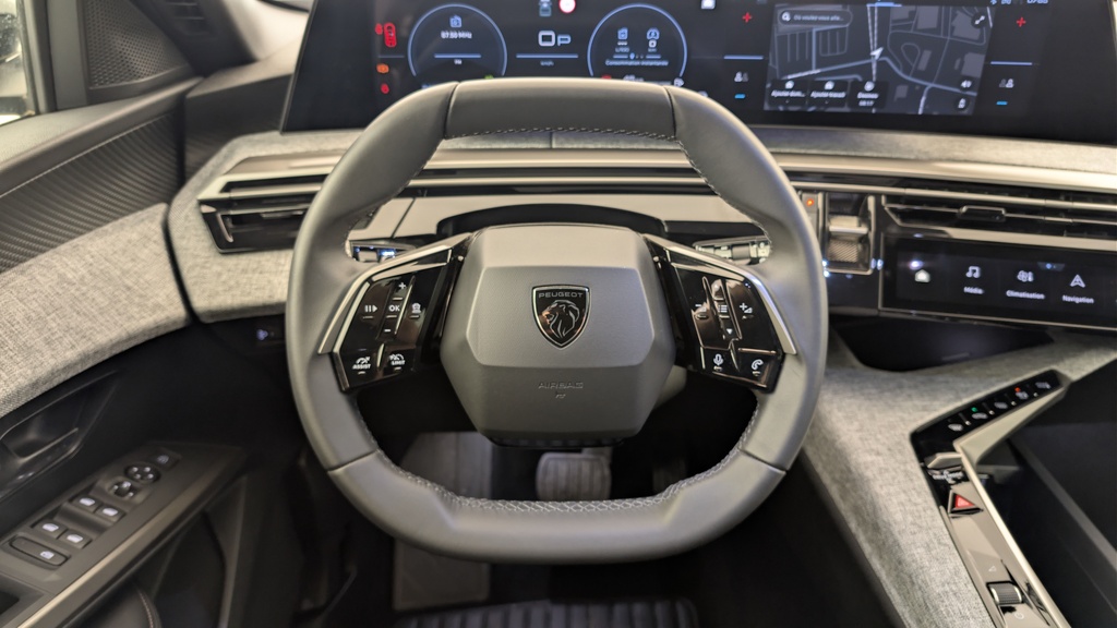 Peugeot 5008 HYBRID 145 CH E-DCS6 ALLURE