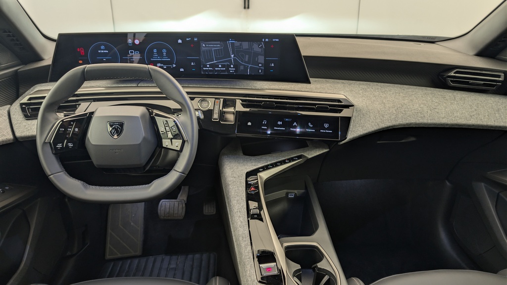Peugeot 5008 HYBRID 145 CH E-DCS6 ALLURE