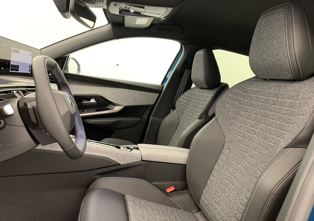 Peugeot 3008 Hybrid 145 e-DCS6 Allure
