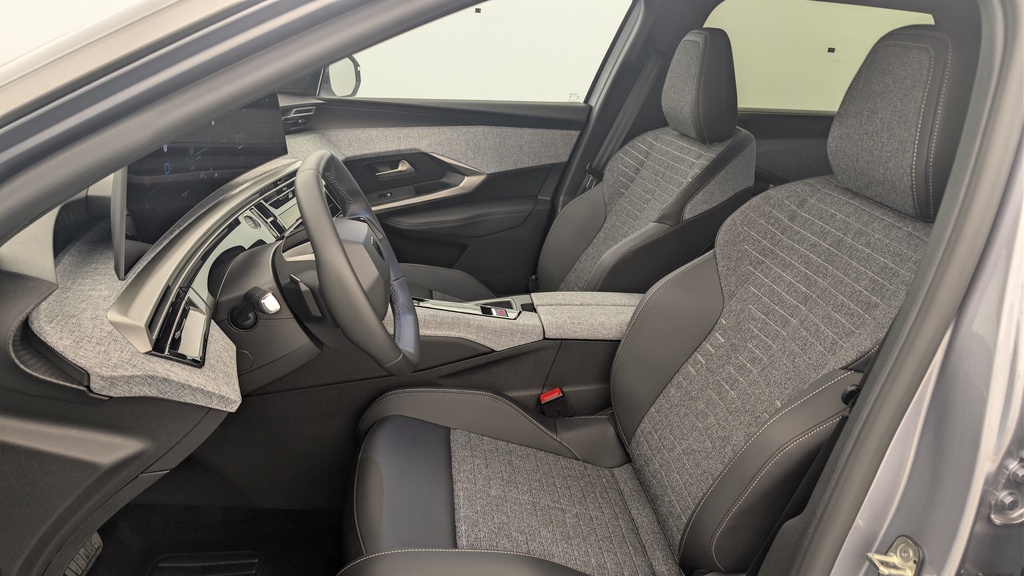 Peugeot 5008 HYBRID 145 CH E-DCS6 ALLURE