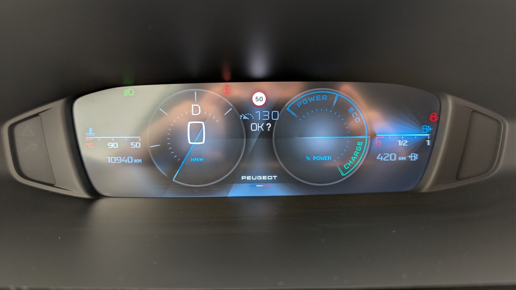 Peugeot 408 Hybrid 145 e-DCS6 Allure
