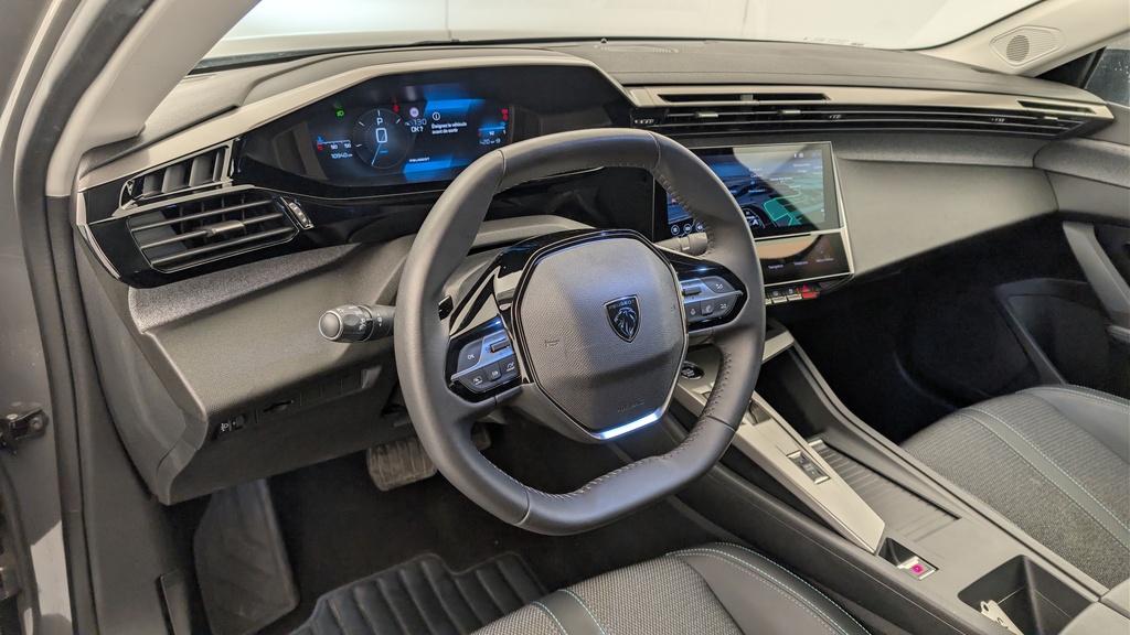 Peugeot 408 Hybrid 145 e-DCS6 Allure
