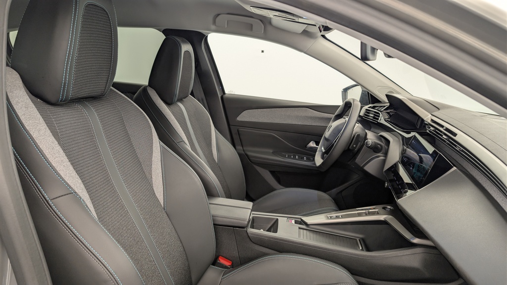 Peugeot 408 Hybrid 145 e-DCS6 Allure