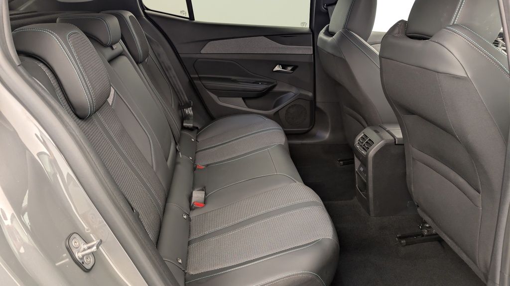 Peugeot 408 Hybrid 145 e-DCS6 Allure