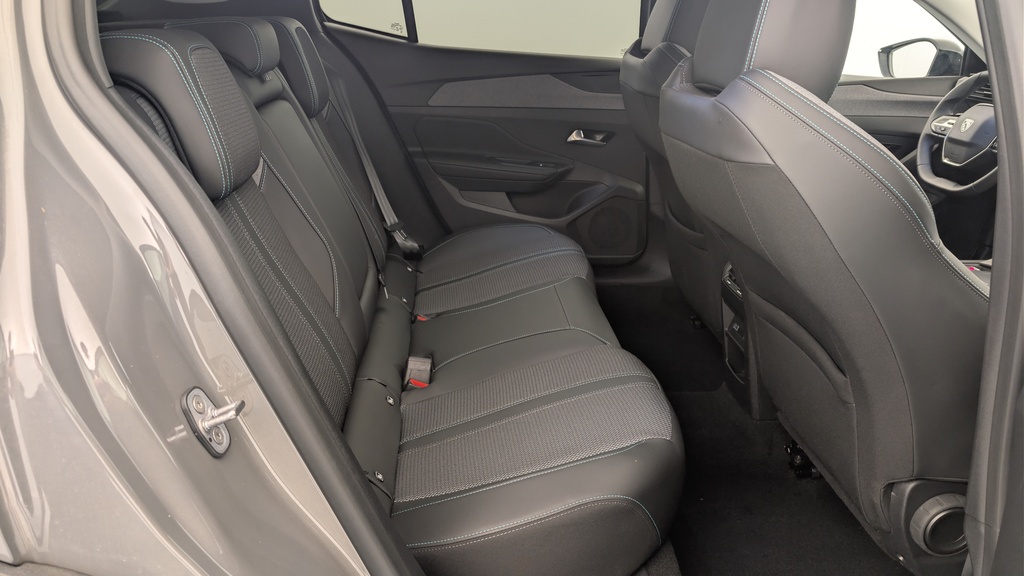 Peugeot 408 Hybrid 145 e-DCS6 Allure