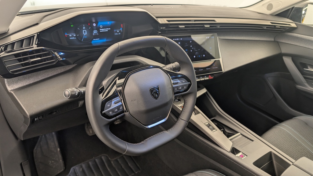 Peugeot 408 Hybrid 145 e-DCS6 Allure