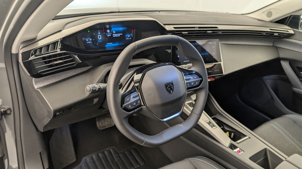 Peugeot 408 Hybrid 145 e-DCS6 Allure
