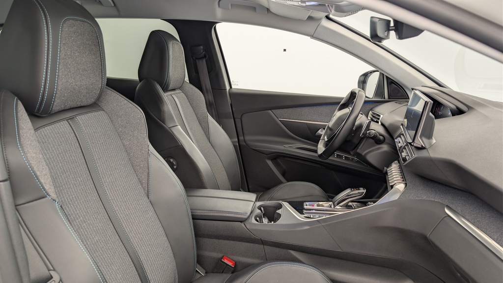 Peugeot 3008 HYBRID 225 E-EAT8 ALLURE PACK