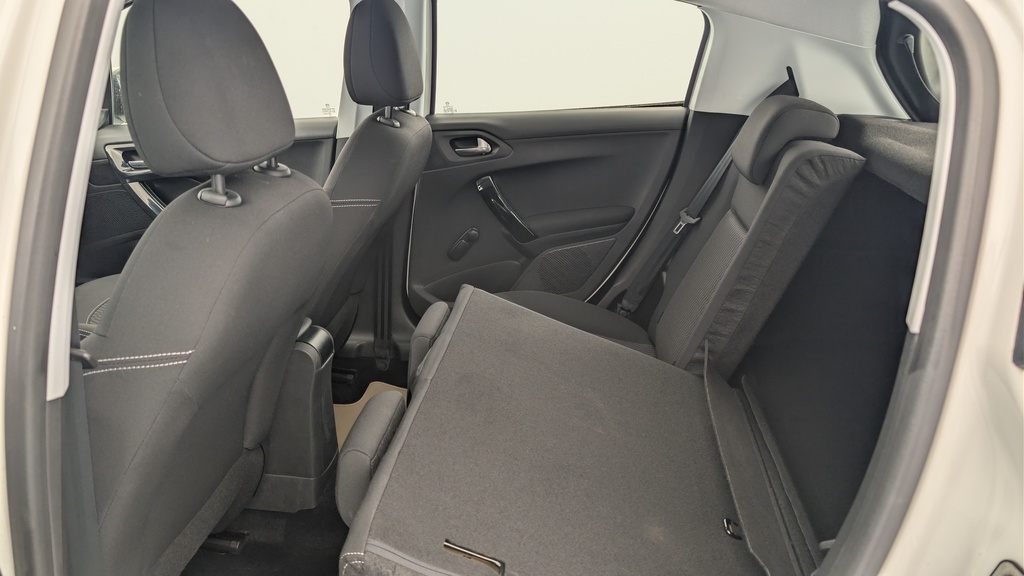 Peugeot 208 PURETECH 82CH S&S BVM5 ACTIVE BUSINESS